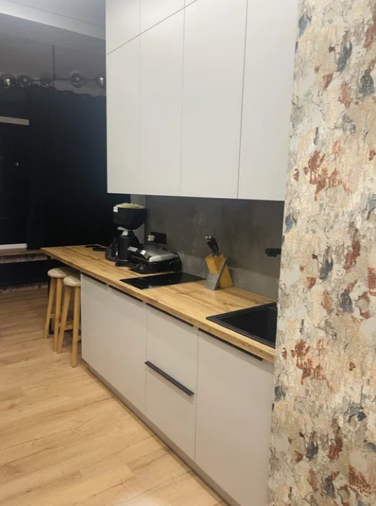 продажа однокомнатной квартиры номер A-173967 в Приморском районе, фото номер 1